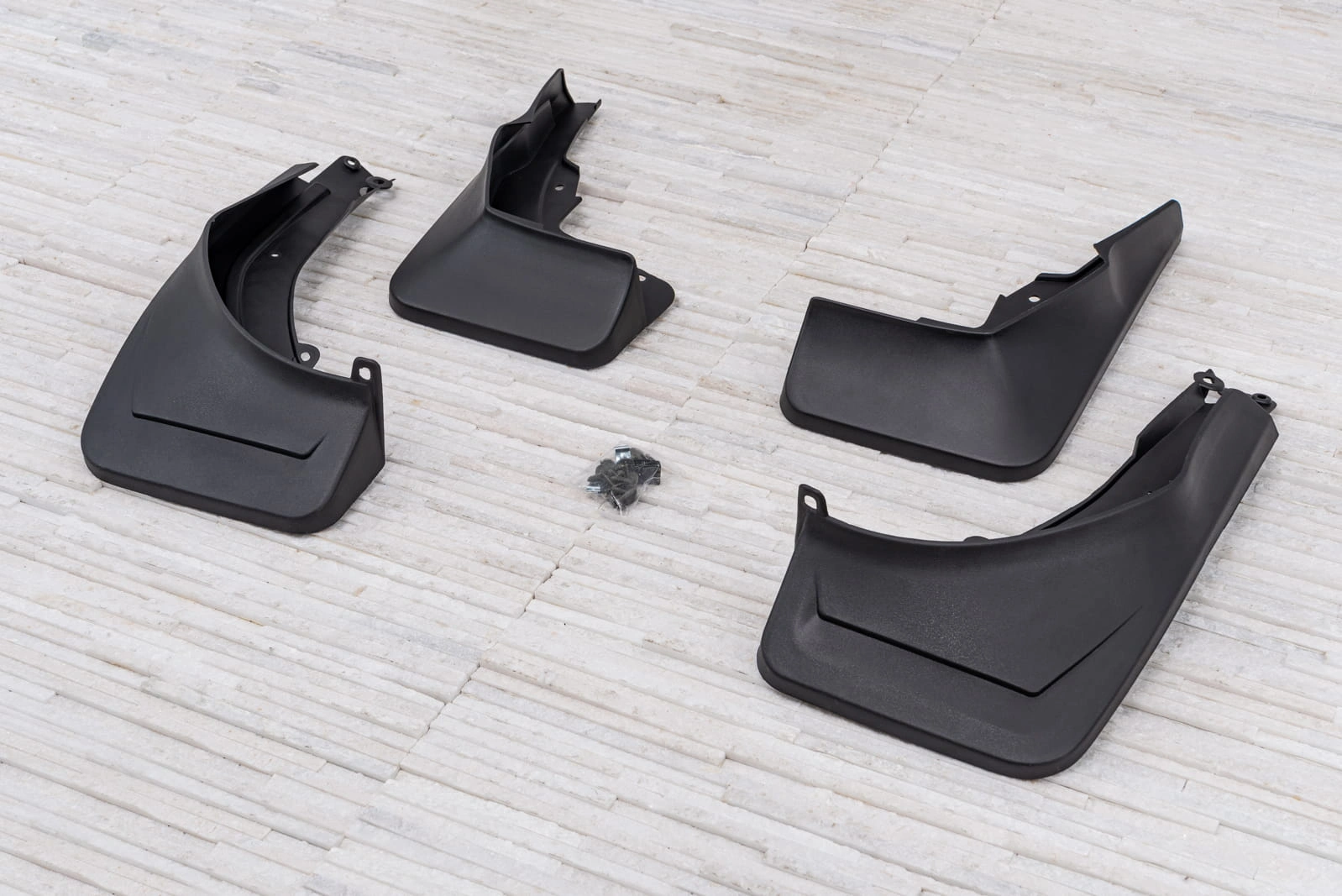 Skvettlapper Mercedes-Benz GLE (W166) 2015 - 2019 │ Black Mud Guards - sett 4 stk. – bilde 3