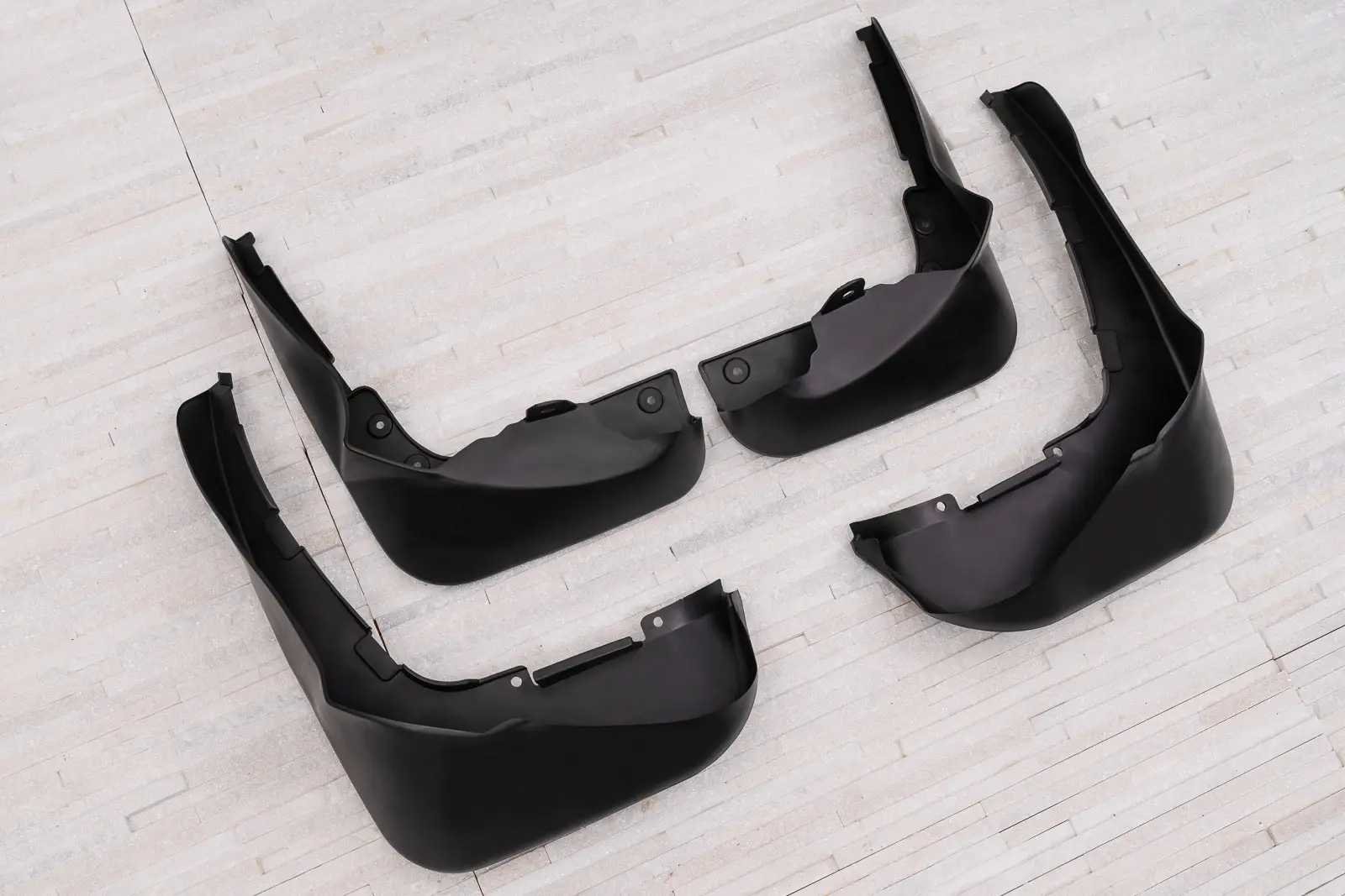 Skvettlapper Mercedes-Benz R-KLASSE AMG 2010-2013 – bilde 2