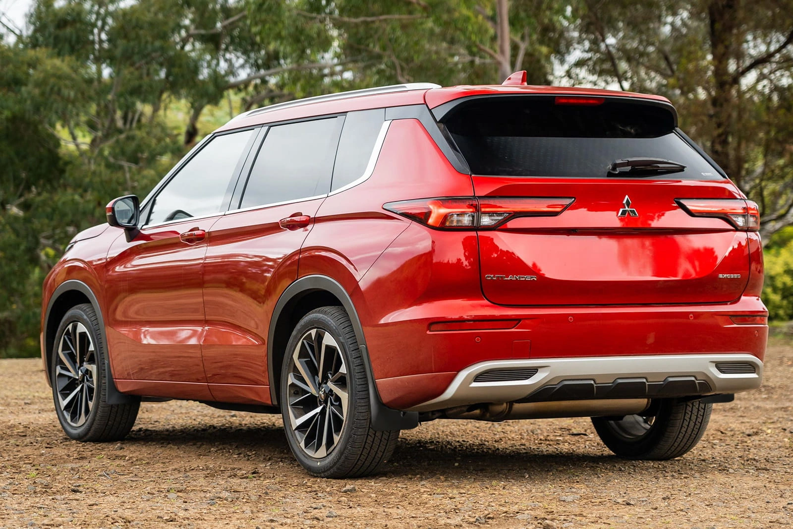 Skvettlapper Mitsubishi Outlander IV 2022 -> │ Black Mud Guards - sett 4 stk.