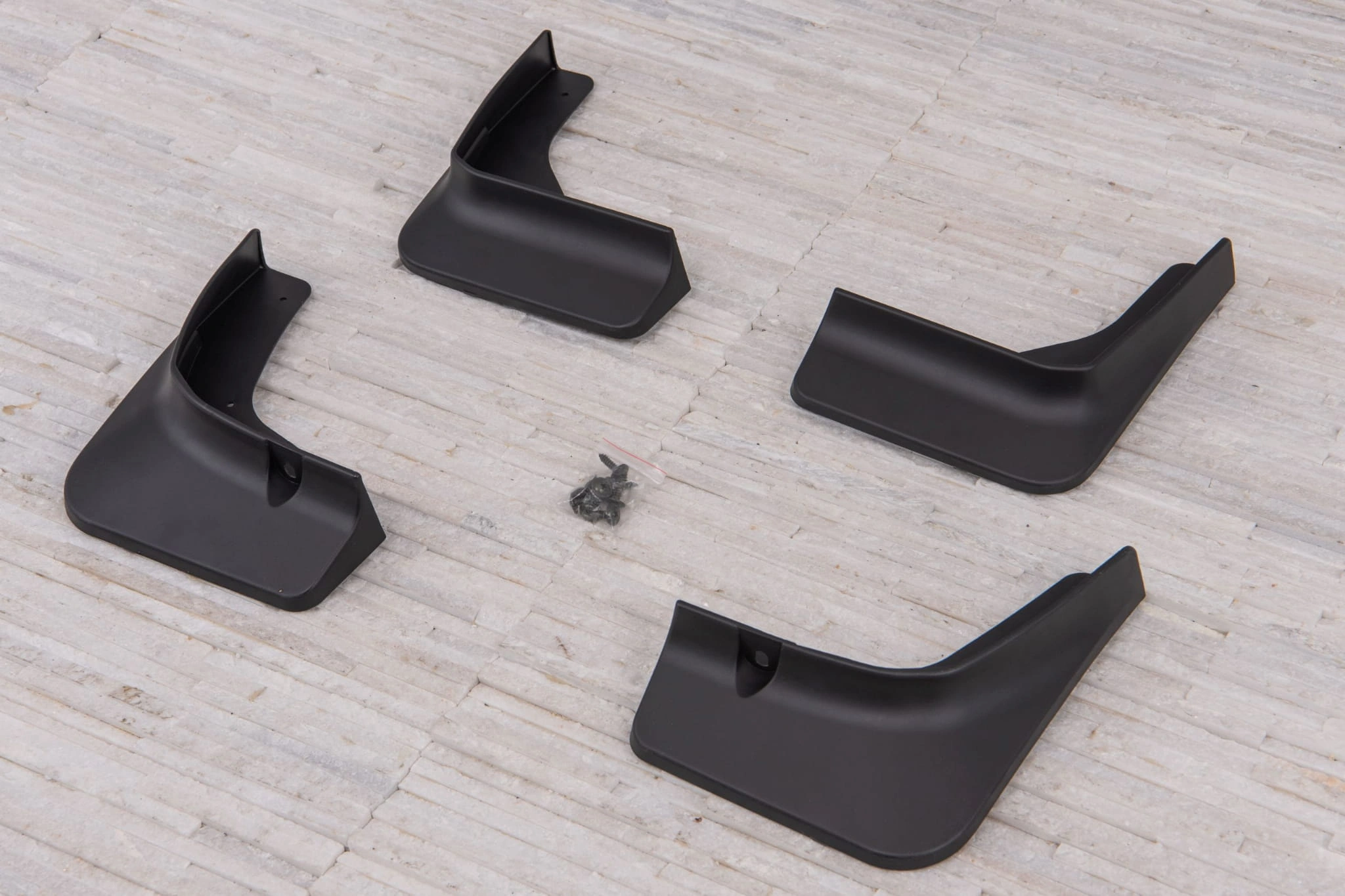 Skvettlapper Mitsubishi Outlander IV 2022 -> │ Black Mud Guards - sett 4 stk. – bilde 3