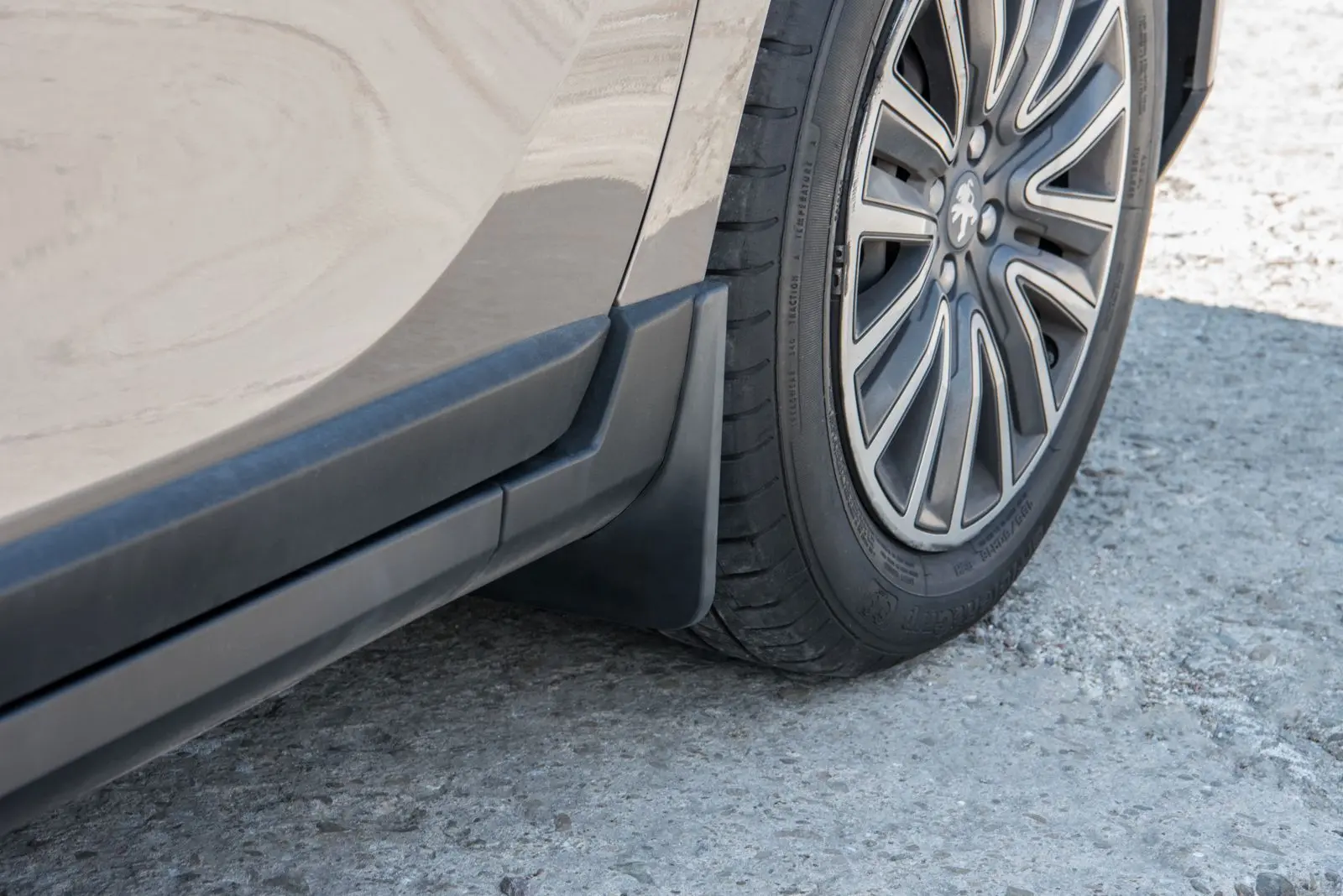 Skvettlapper Peugeot 2008 I 2013 - 2019