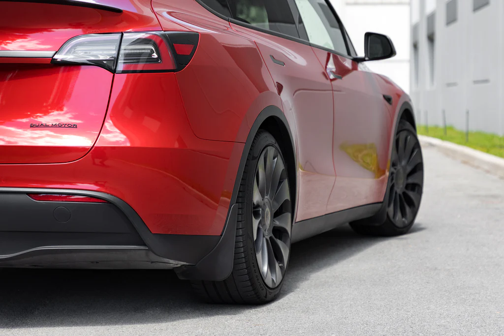 Skvettlapper Tesla Model Y 2020 - 2025 | sett 4 stk. Image 1