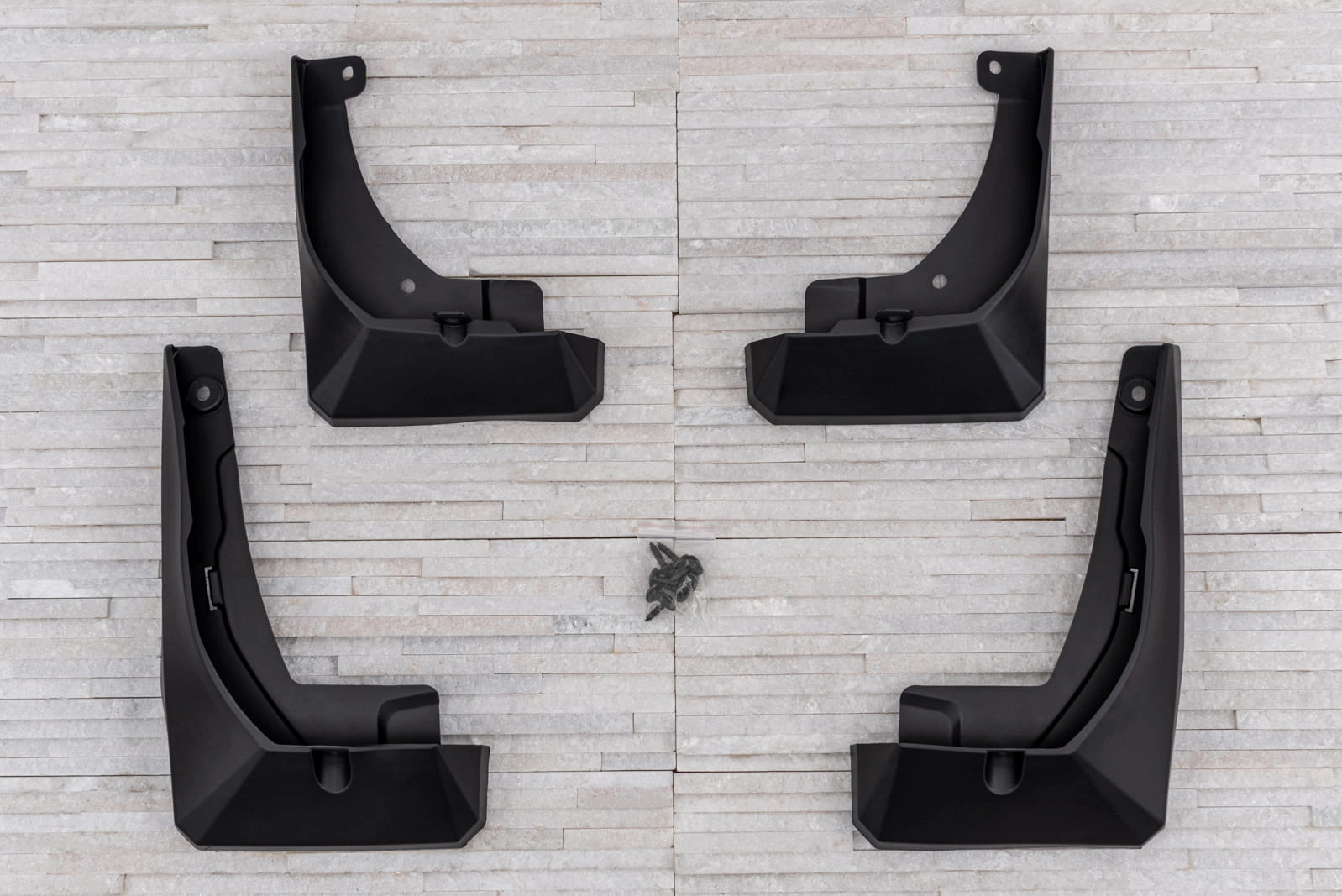 Skvettlapper Toyota Corolla Cross Hybrid 2022 -> │ Black Mud Guards - sett 4 stk. – bilde 2