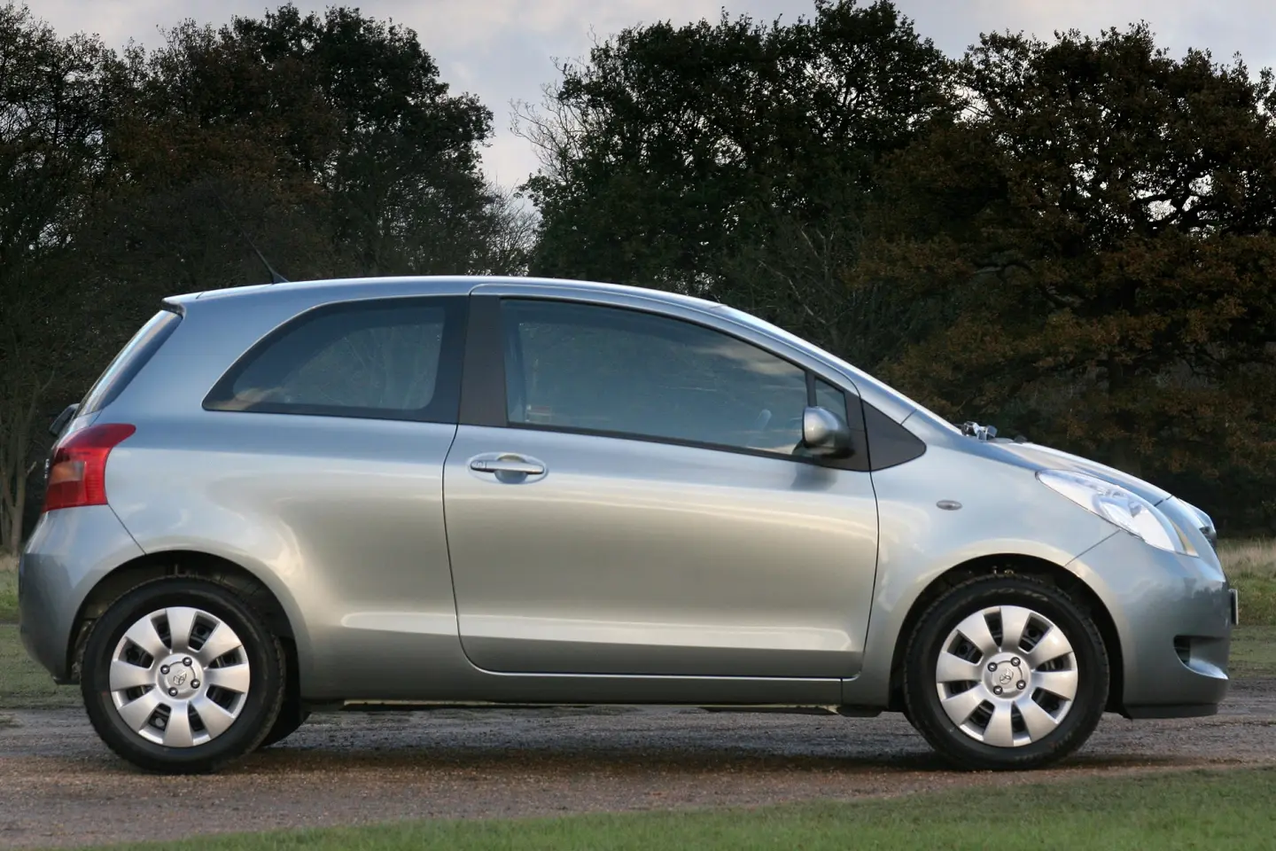 Skvettlapper TOYOTA YARIS II 2005-2011  – bilde 4
