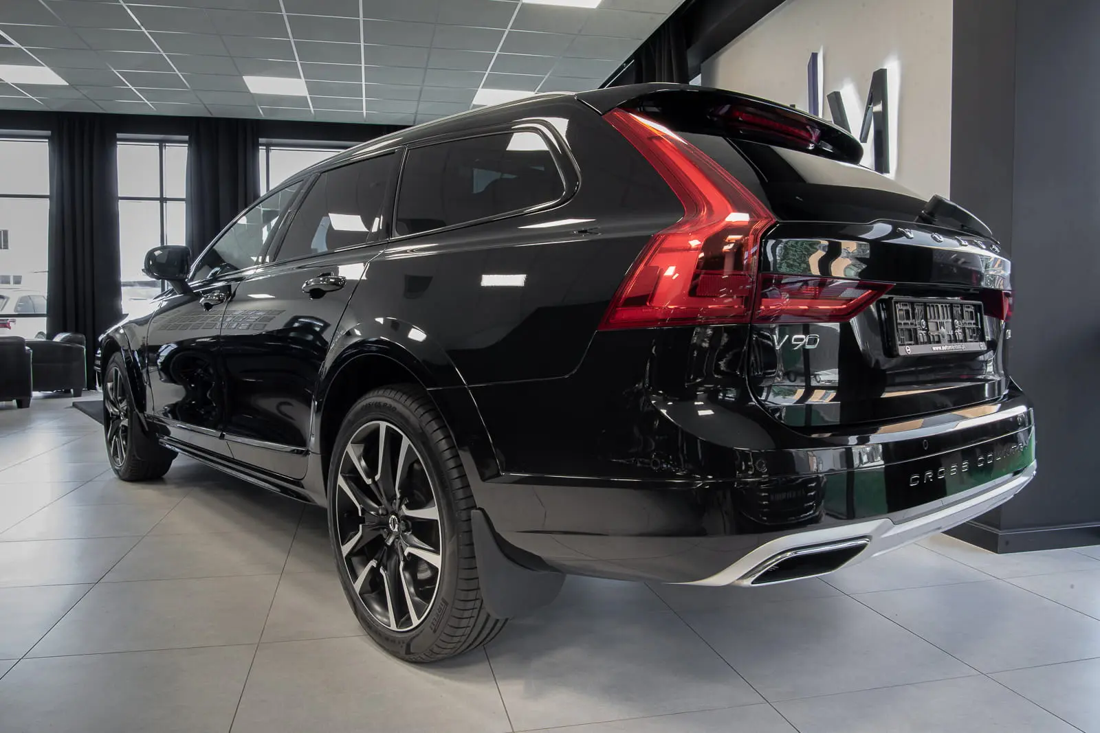 Skvettlapper Volvo V90 II Cross Country 2016 ->