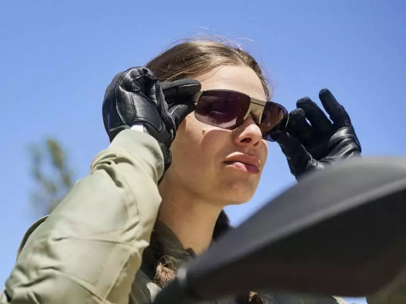 Smarte MC-briller BMW ConnectedRide Smartglasses L-Size │ med head-up-display - Genuine® BMW Motorrad Image 9