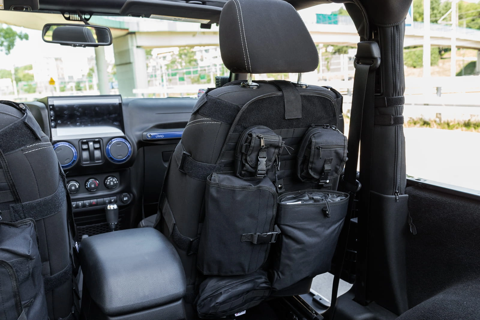 Sparketrekk Jeep Wrangler │ Beskyttelsestrekk for seteryggen med oppbevaring - 1 stk. – bilde 4