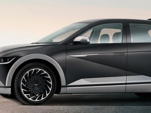 Speildeksler Hyundai Ioniq 5 2021 -> │ Brushed Aluminium Optic - sett 2 stk. – bilde 3
