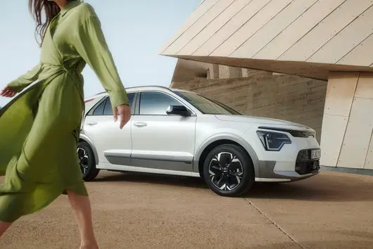 Speildeksler Kia Niro EV 2022 -> │ Piano Black - sett 2 stk. – bilde 2
