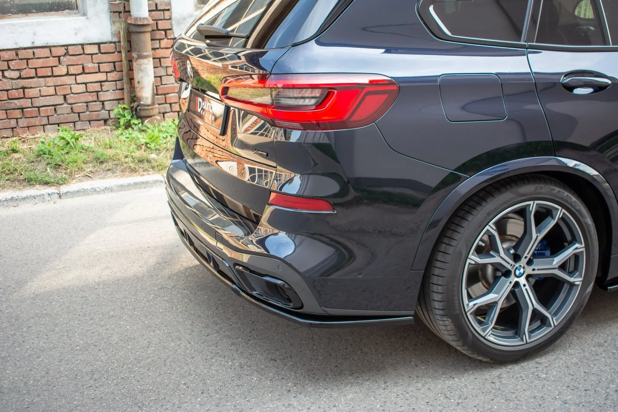 Splitter bak BMW X5 (G05) M Pack 2018 -> | Glossy Black Edition