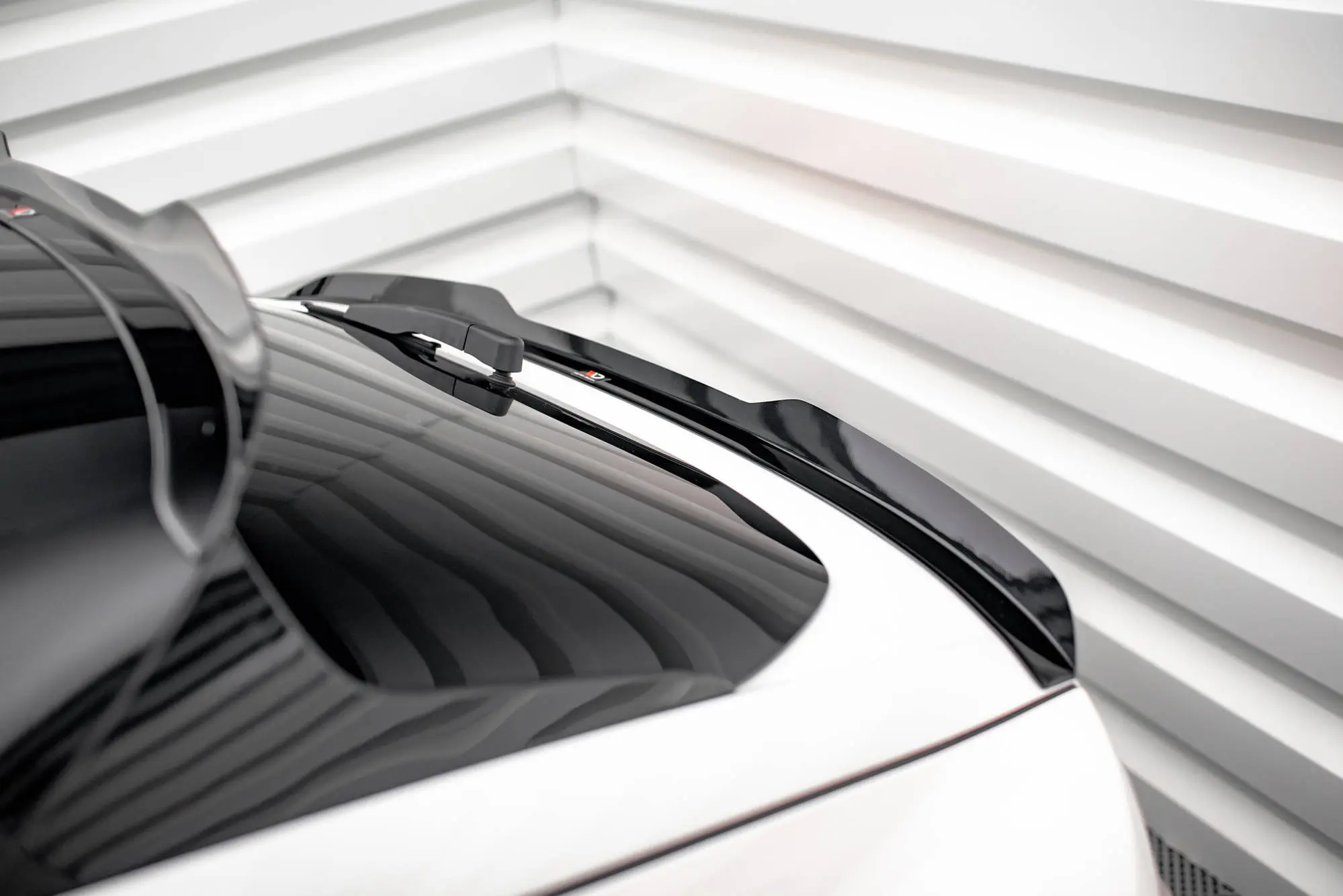 Spoiler bak Ford Mustang Mach-E 2020->