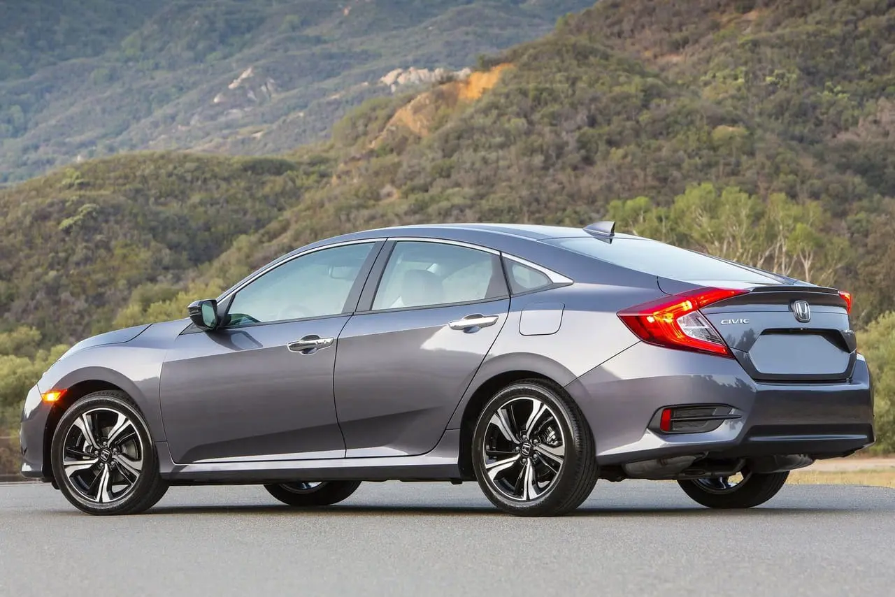 Spoiler bak Honda Civic X 2016->