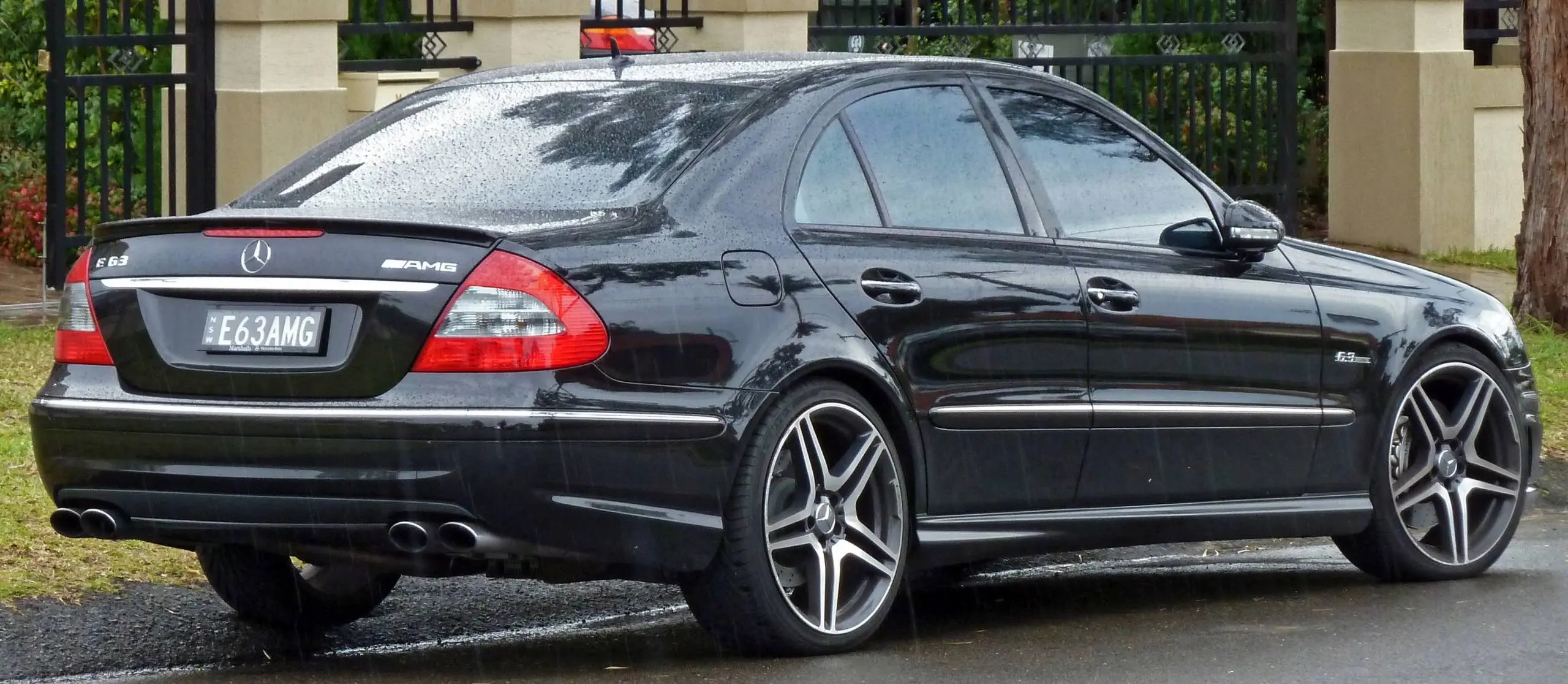 Spoiler bak Mercedes-Benz E-Klasse W211 Sedan AMG Style Image 5
