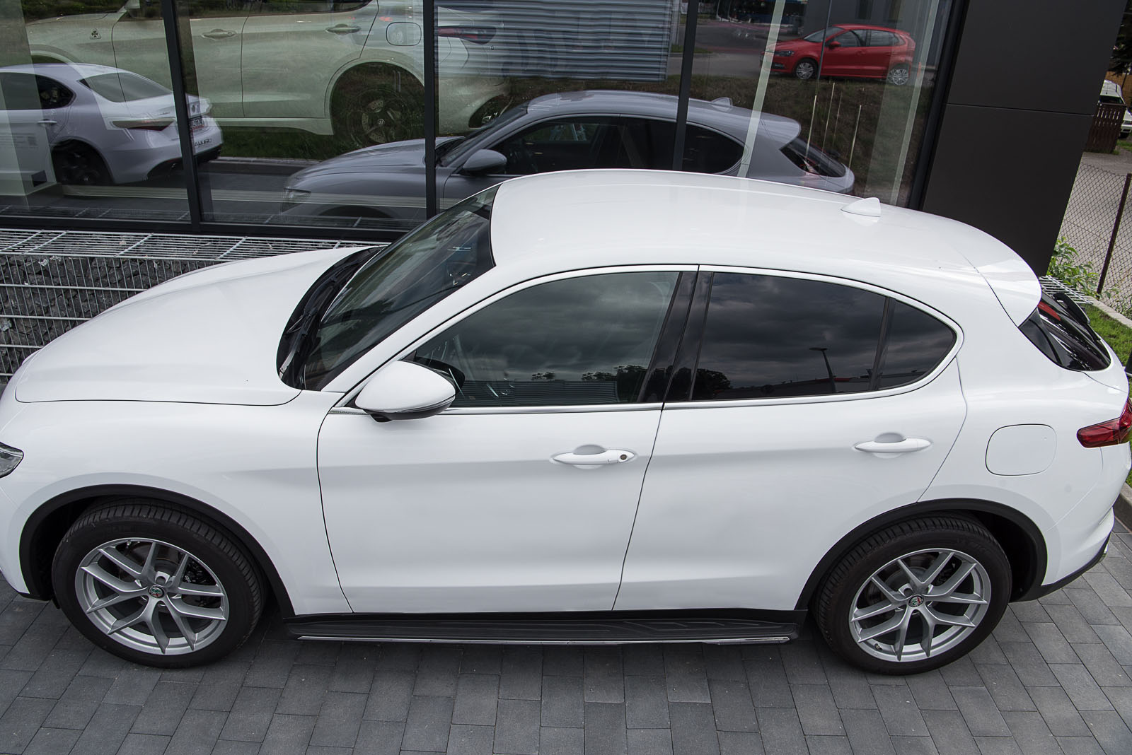 Stigtrinn Alfa Romeo Stelvio 2016 - 2025 – bilde 5