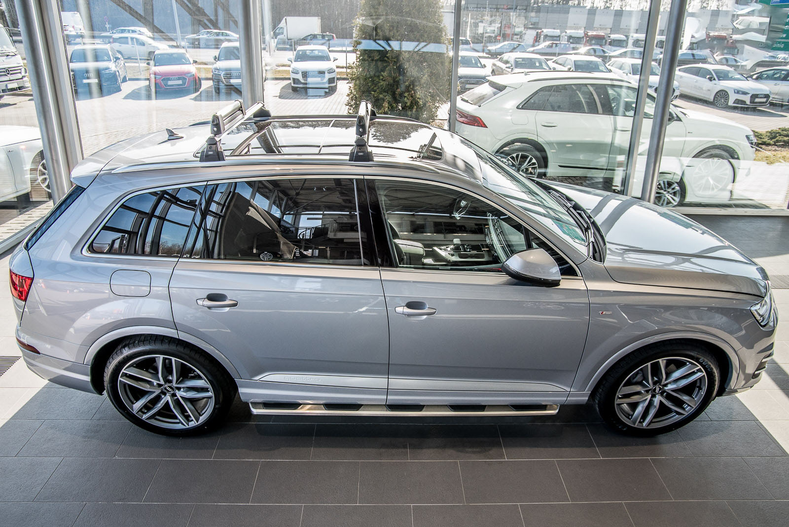 Stigtrinn Audi Q7 4M 2015 -> – bilde 2