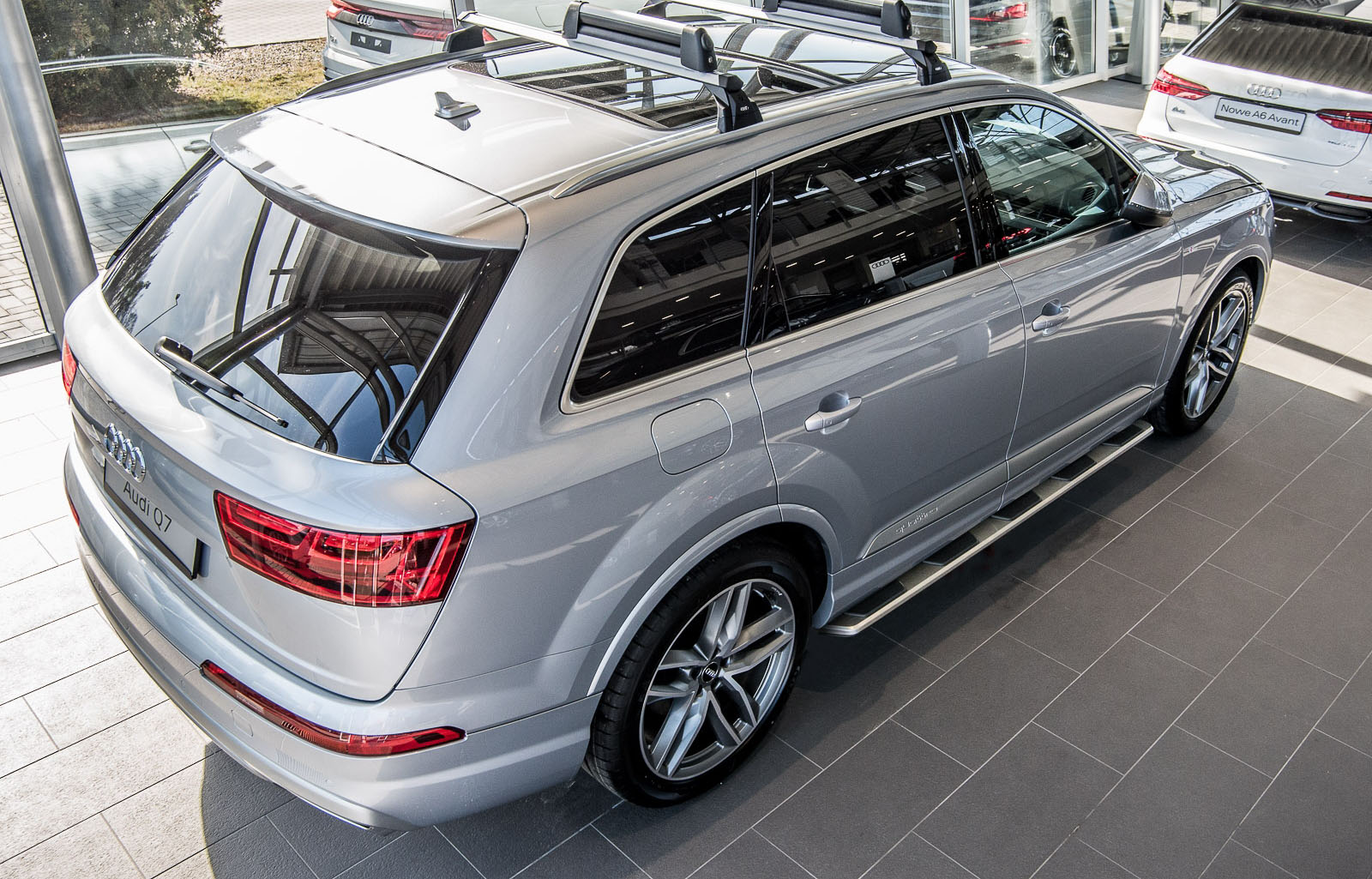 Stigtrinn Audi Q7 4M 2015 -> – bilde 3