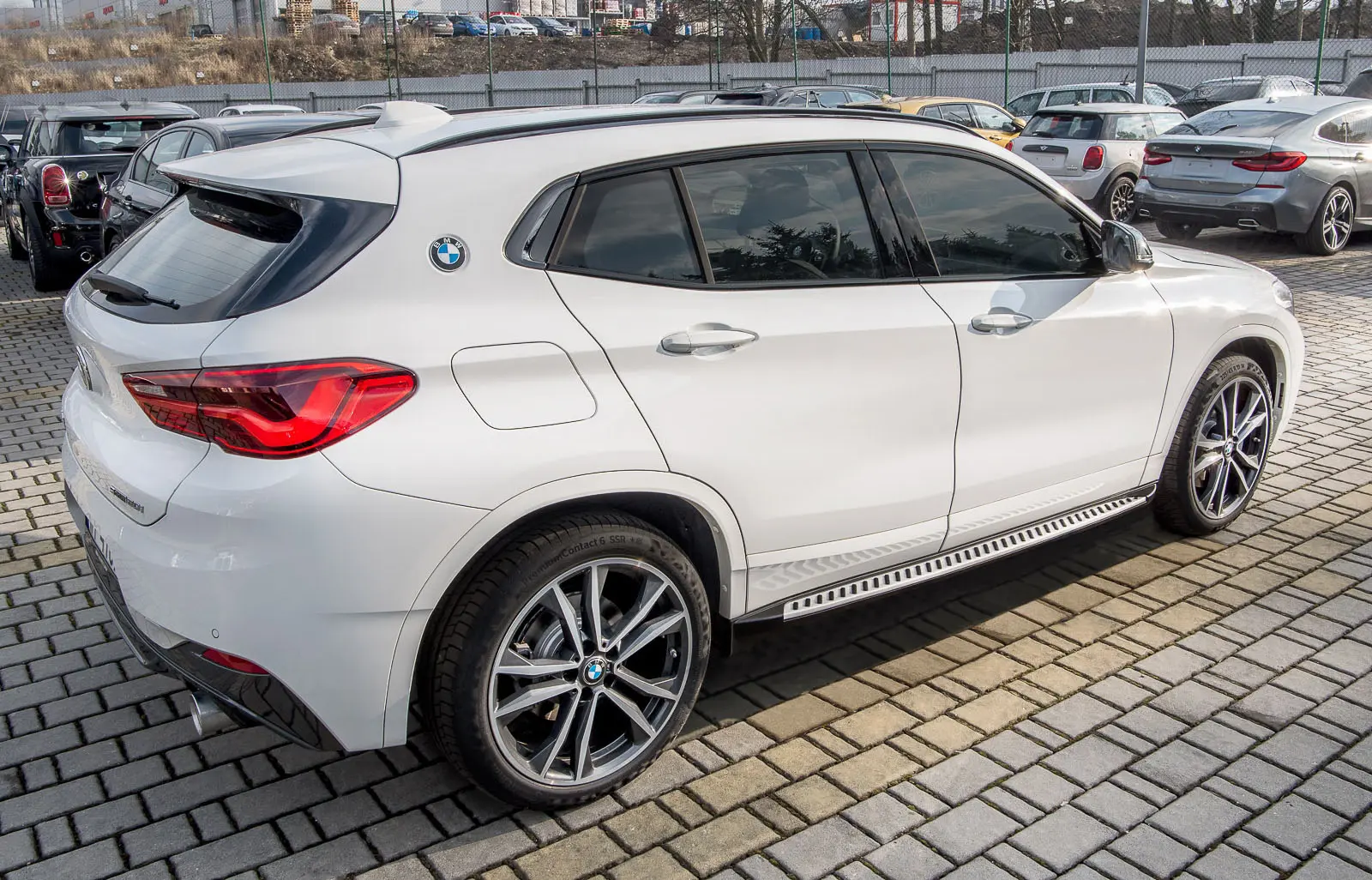 Stigtrinn BMW X2 2017-> – bilde 4