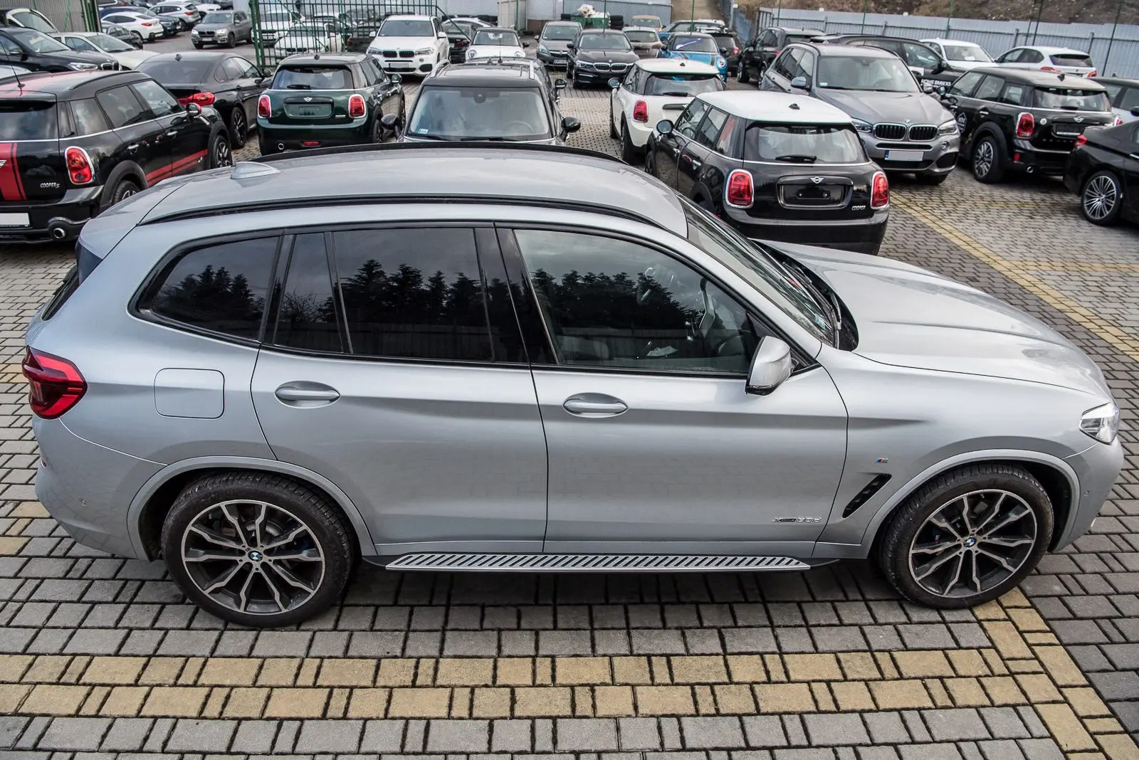 Stigtrinn BMW X3 (G01) 2017 - 2024 / BMW iX3 (G08) 2020 – 2025 – bilde 6