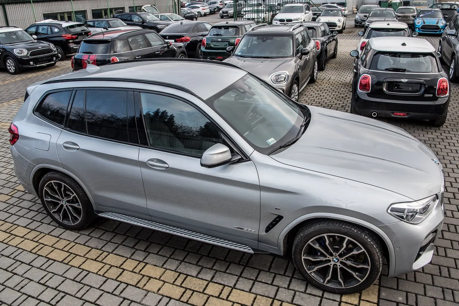 Stigtrinn BMW X3 (G01) 2017 - 2024 / BMW iX3 (G08) 2020 – 2025 – bilde 7
