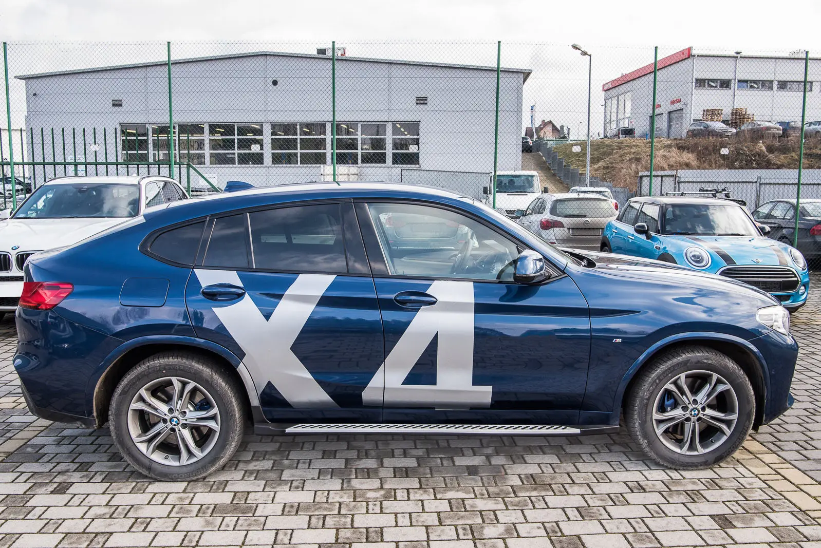 Stigtrinn BMW X4 (F26) 2014 - 2018 – bilde 3