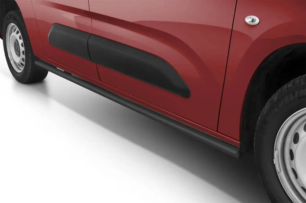 Stigtrinn Citroen Berlingo IV 2018 -> │ Black Edition
