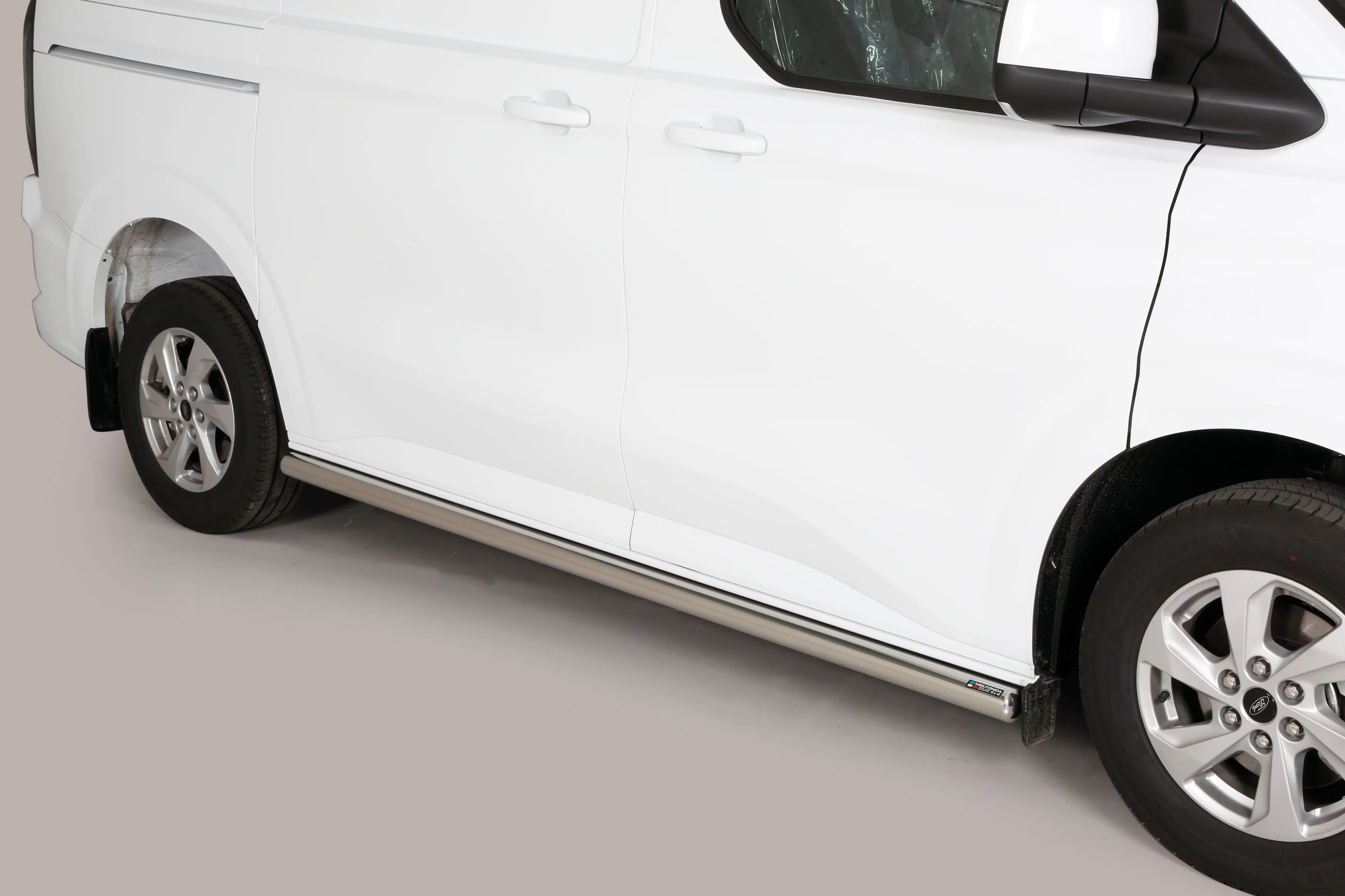 Stigtrinn Ford Transit Custom II / Tourneo Custom II 2023 -> │ L1 - Chrome Edition