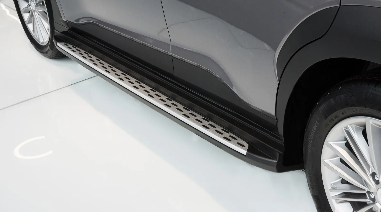Stigtrinn Hyundai Kona I / Kona Electric I 2017 - 2023