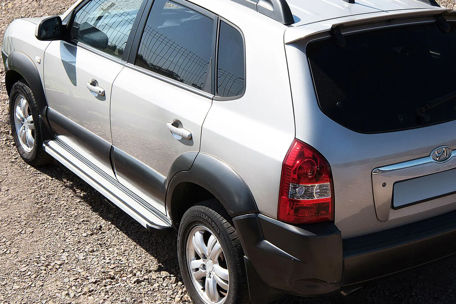 Stigtrinn Hyundai Tucson I 2004 - 2010 / Kia Sportage II 2004 - 2010 – bilde 3