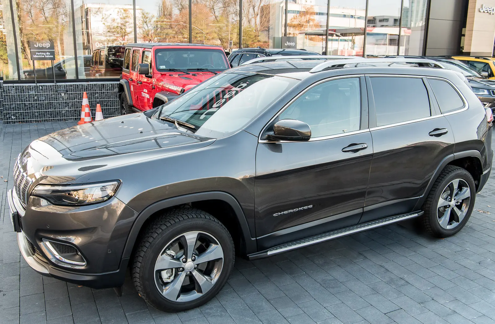 Stigtrinn Jeep Cherokee V 2013 - 2023 – bilde 4