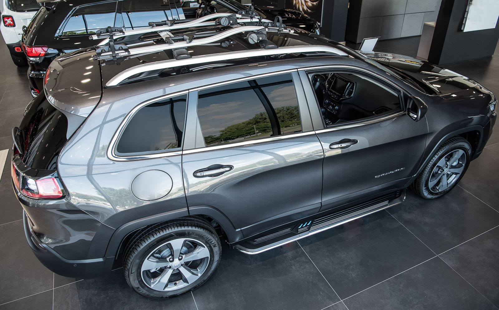 Stigtrinn Jeep Cherokee V 2013 - 2023 – bilde 2