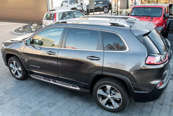 Stigtrinn Jeep Cherokee V V-Class 2013 - 2018