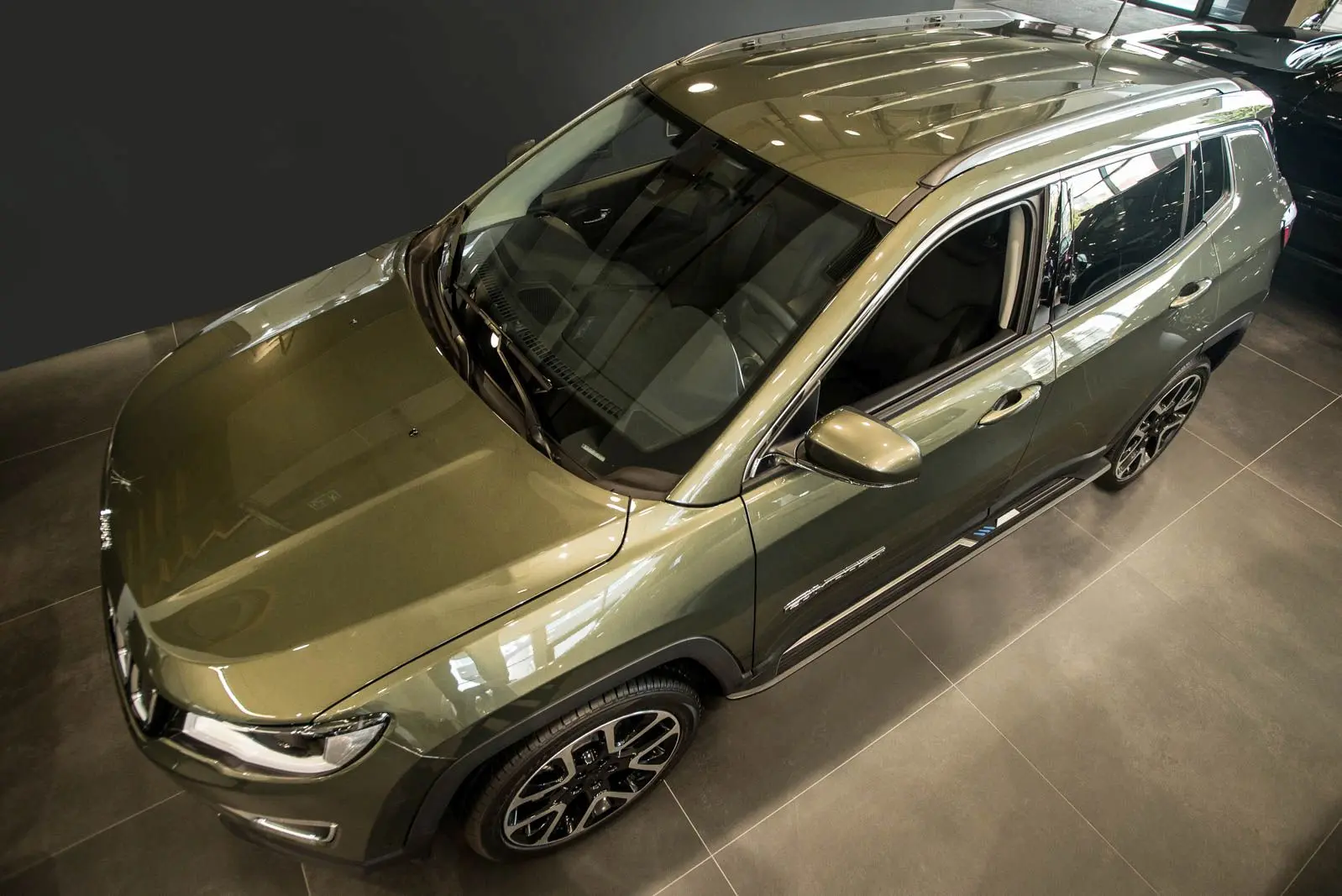 Stigtrinn Jeep Compass II 2016 - 2020 – bilde 2