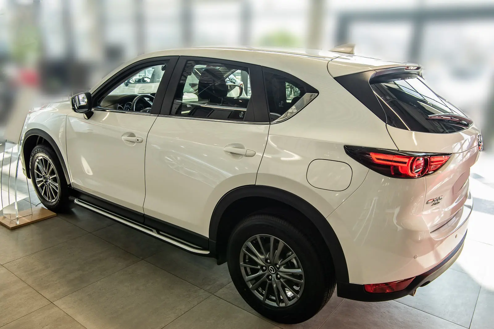 Stigtrinn Mazda CX-5 II 2017 -> – bilde 3