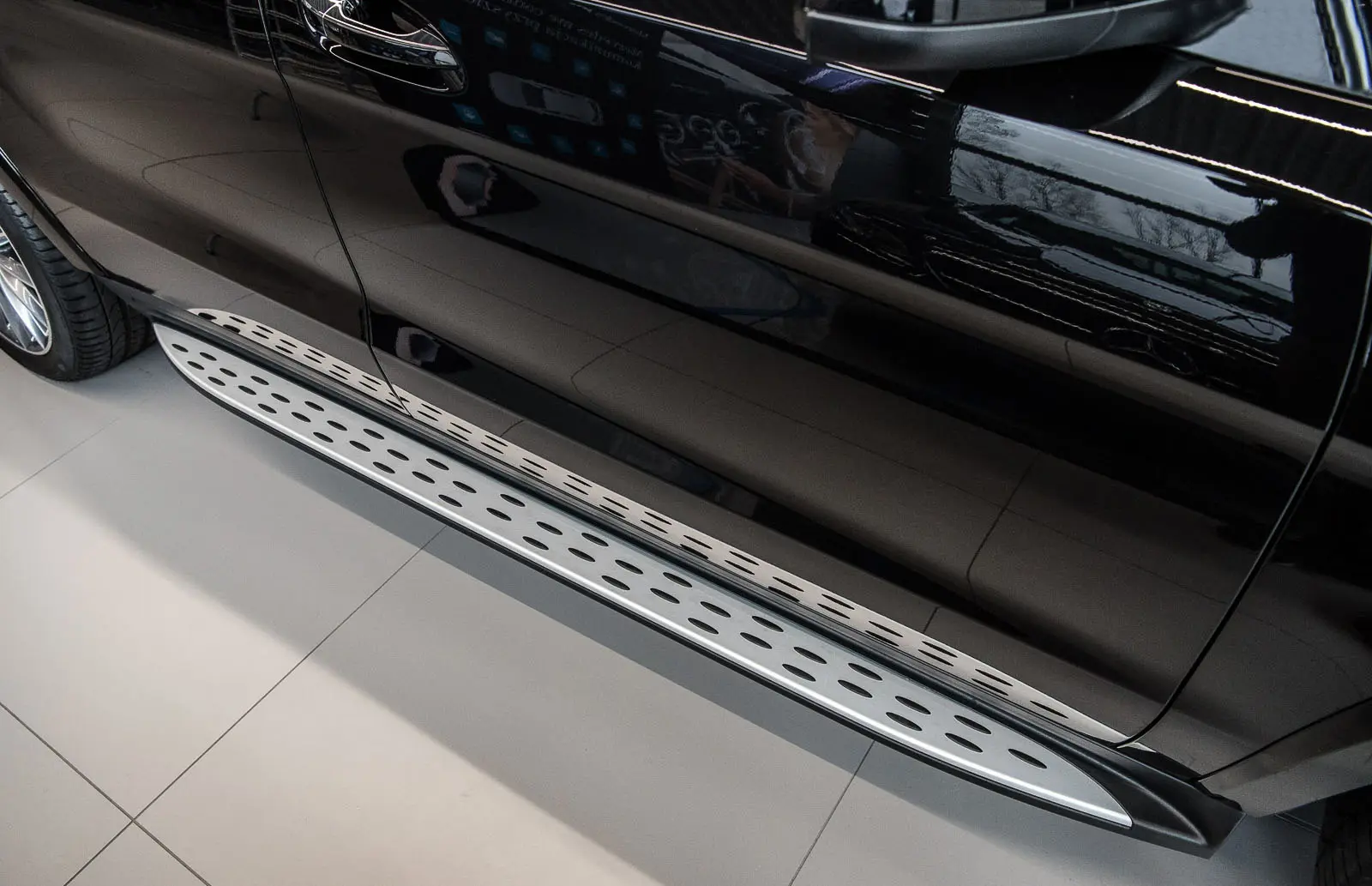 Stigtrinn Mercedes-Benz GL (X166) 2012 - 2015 / Mercedes-Benz GLS (X166) 2015-2019