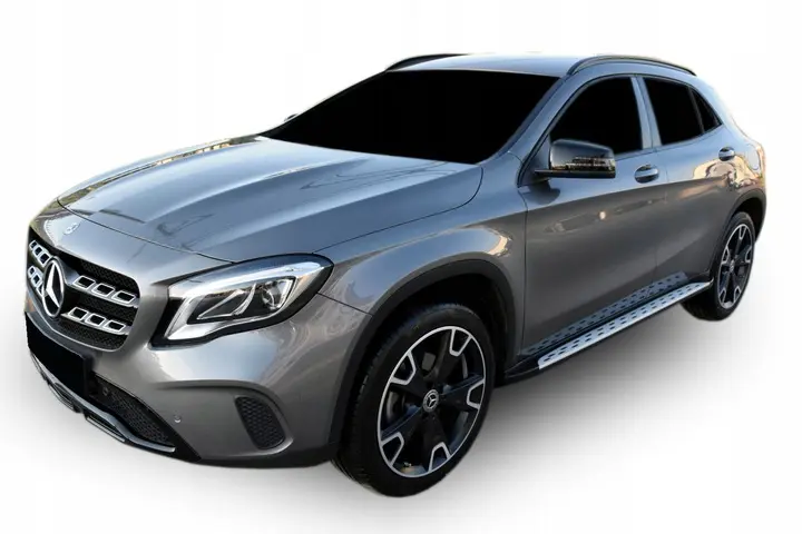 Stigtrinn Mercedes-Benz GLA (X156) 2013 - 2019