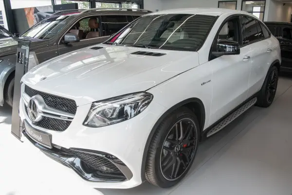Stigtrinn Mercedes-Benz GLE (W166) 2015 - 2019