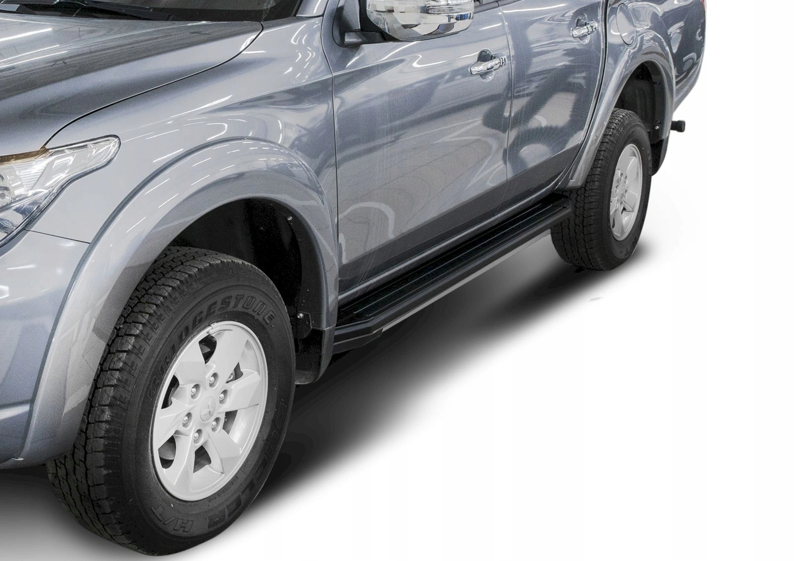 Stigtrinn Mitsubishi L200 2005 - 2016