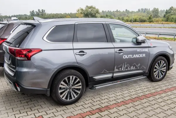 Stigtrinn Mitsubishi Outlander III 2012 - 2022 – bilde 2