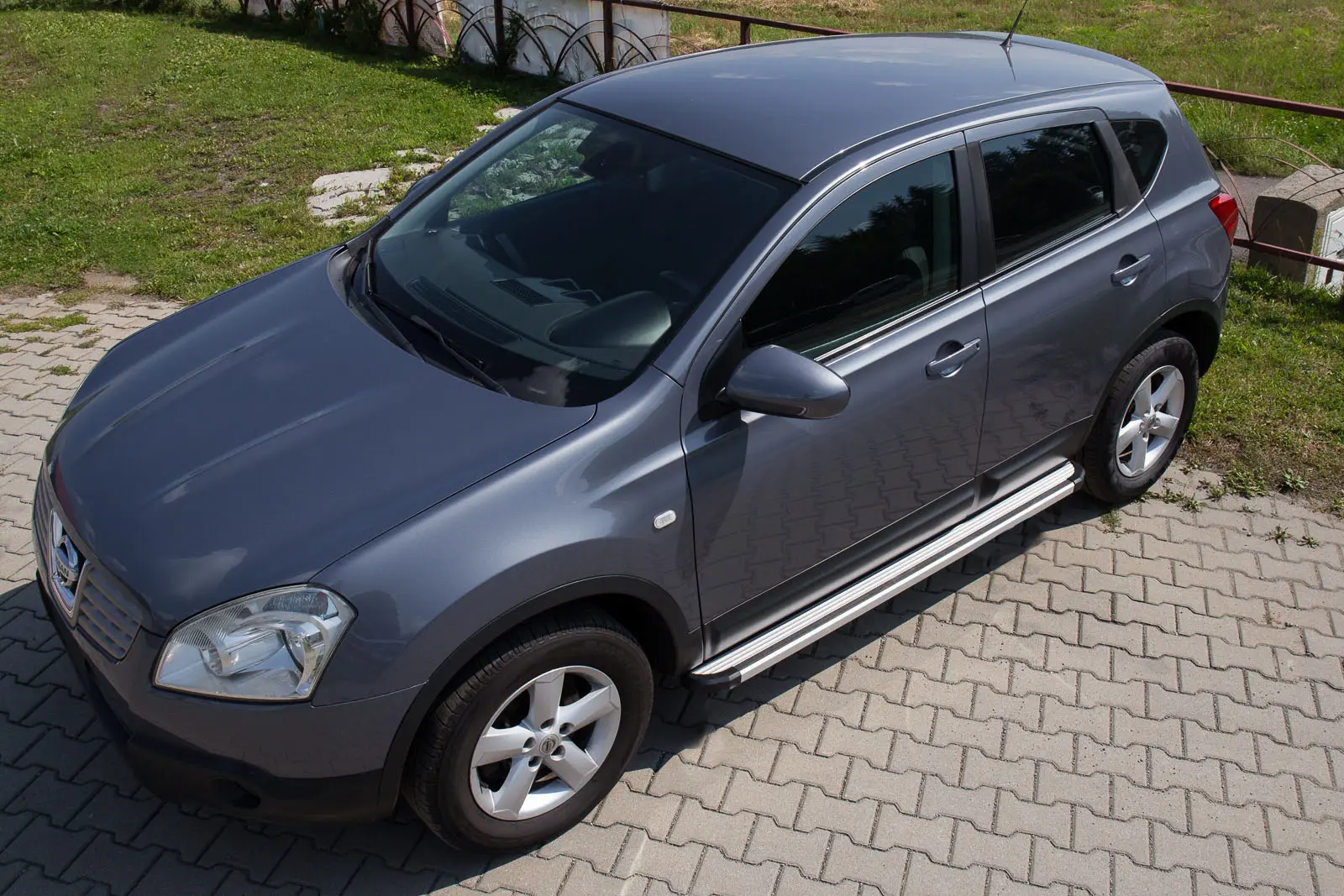 Stigtrinn Nissan Qashqai (J10) 2007 - 2013 – bilde 3