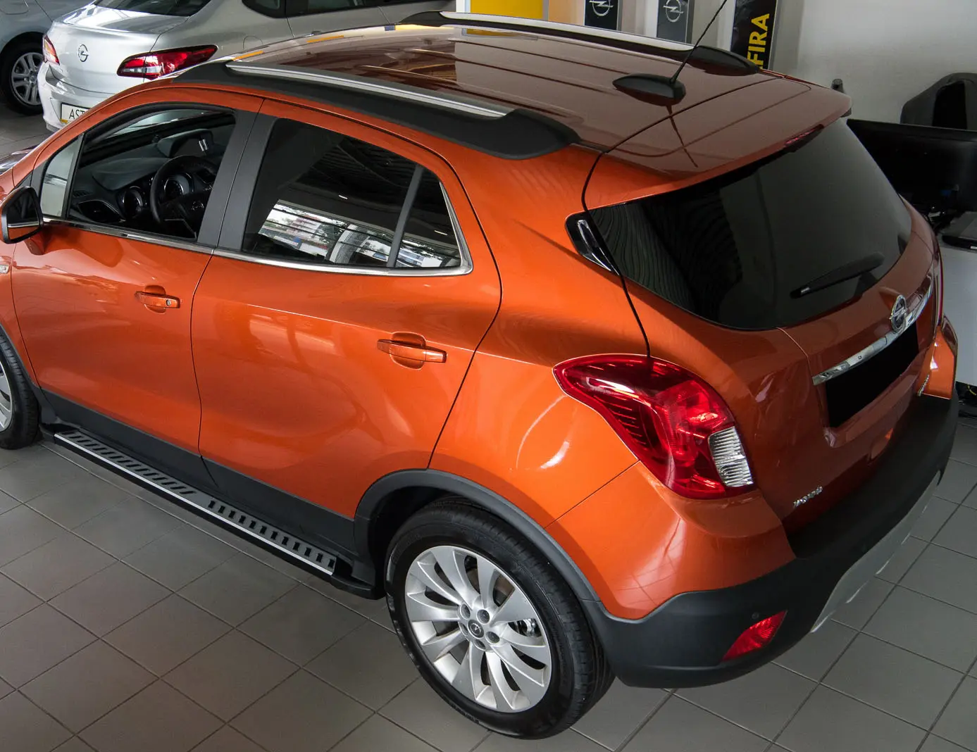 Stigtrinn Opel Mokka 2016-> – bilde 2