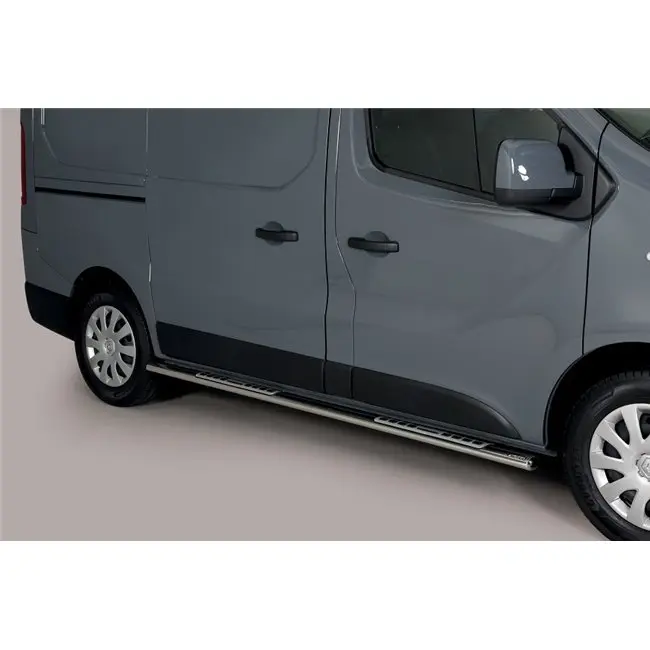 Stigtrinn Renault Trafic 2014->│ L1-SWB Chrome