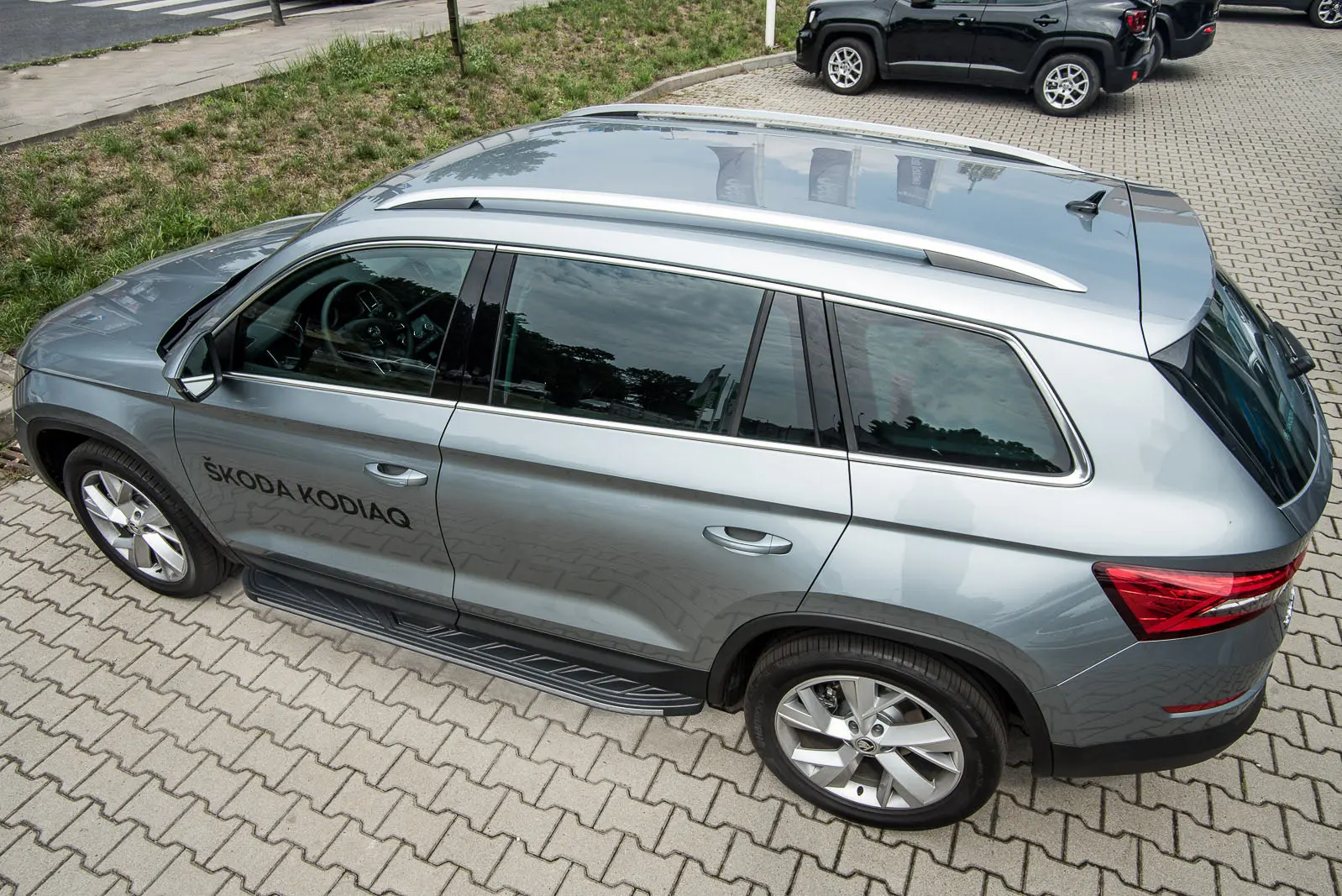 Stigtrinn Škoda Kodiaq I 2016 - 2024 – bilde 4