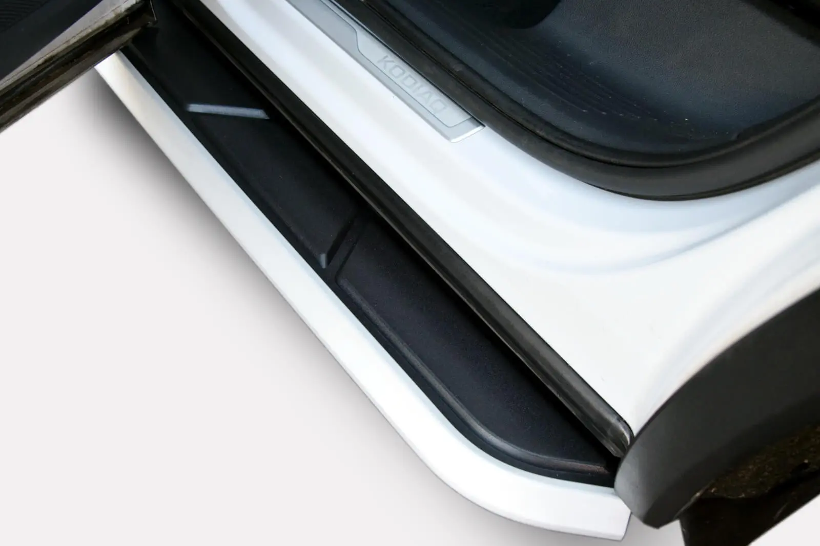 Stigtrinn Škoda Kodiaq I 2016 - 2024 – bilde 7