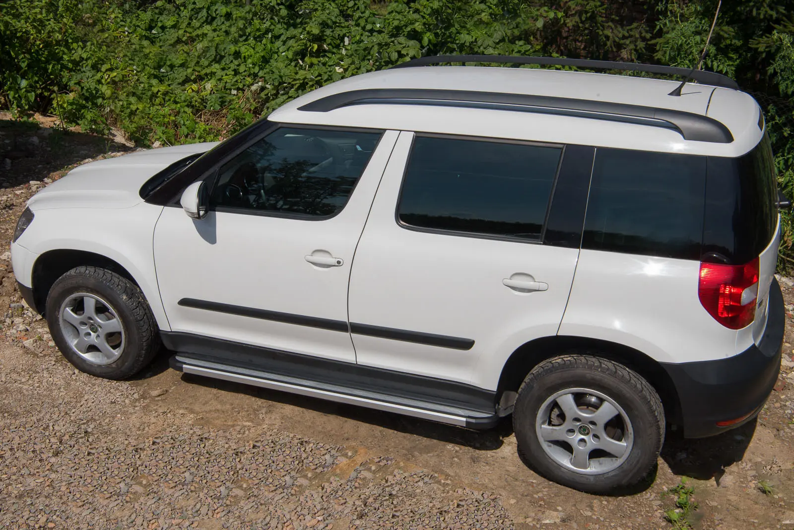 Stigtrinn Skoda Yeti 2013 - 2017 – bilde 4