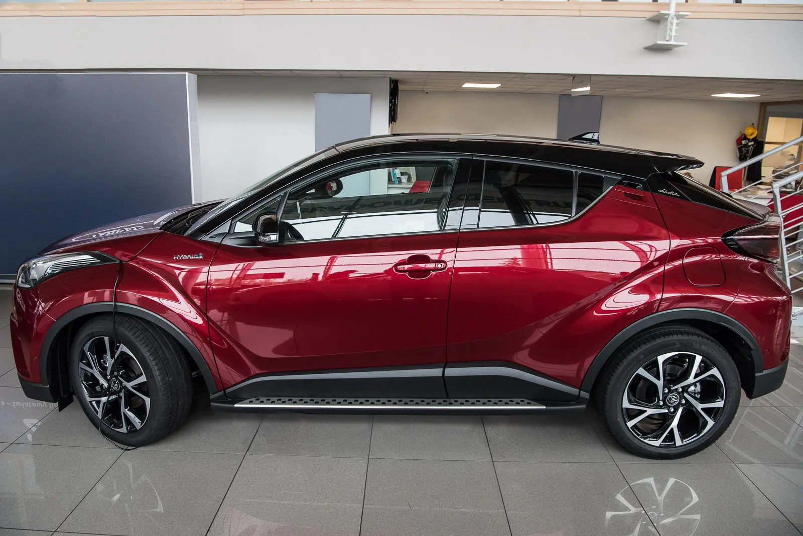 Stigtrinn Toyota C-HR I 2016 - 2023 – bilde 3