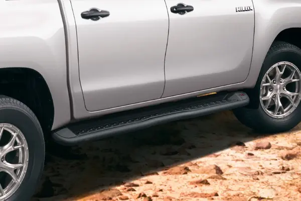 Stigtrinn Toyota Hilux VIII 2015 ->