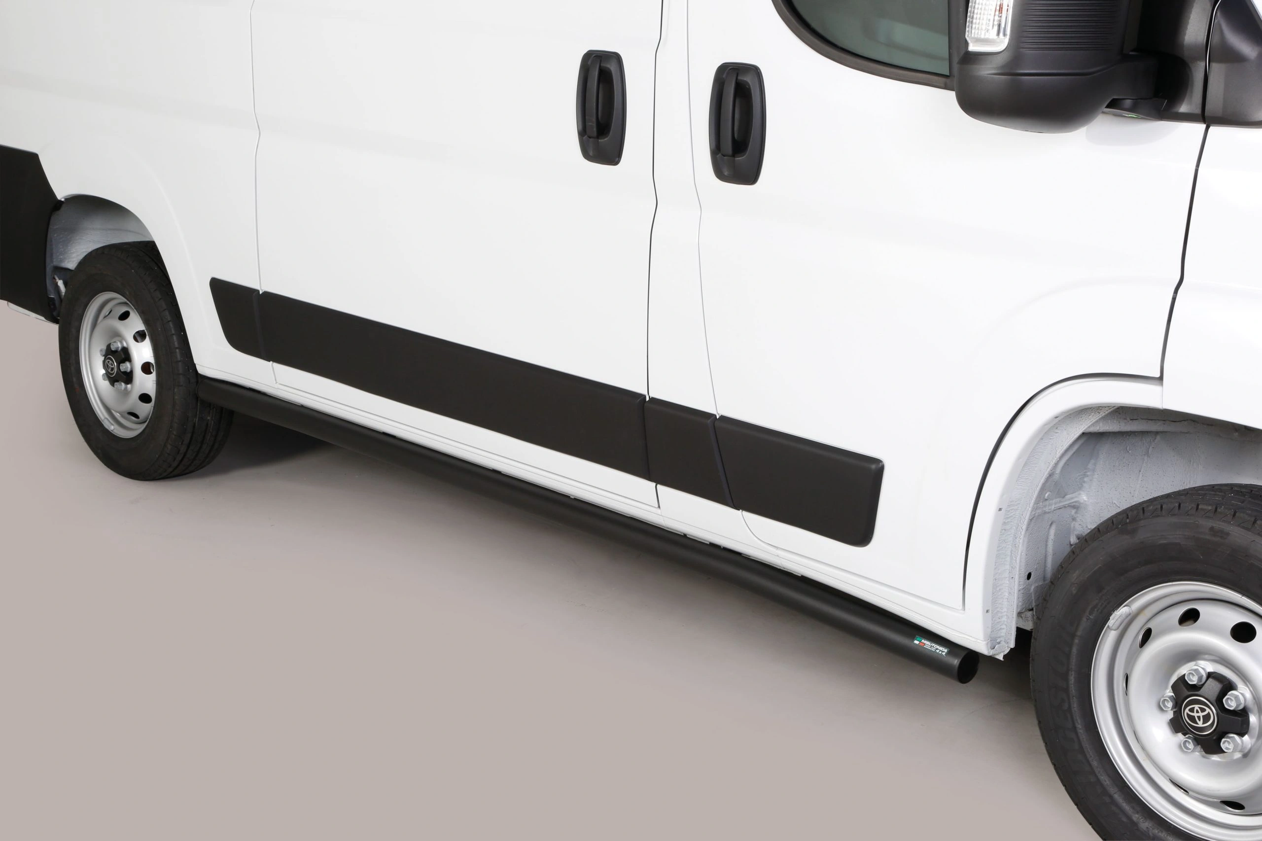 Stigtrinn Toyota Proace Max 2024 -> │ MWB - L2 - D - Ø63mm Black