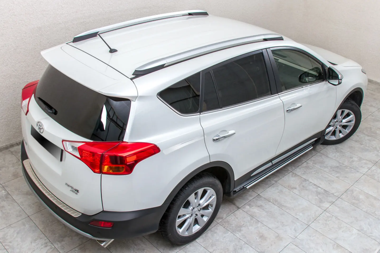 Stigtrinn Toyota RAV4 2013 - 2015 – bilde 2