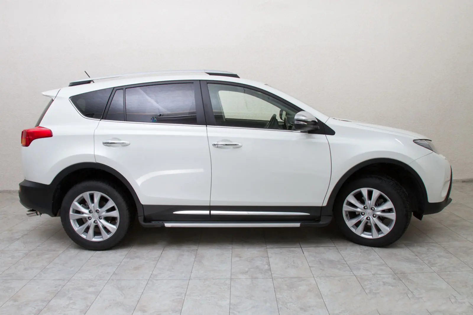 Stigtrinn Toyota RAV4 2013 - 2015 – bilde 4