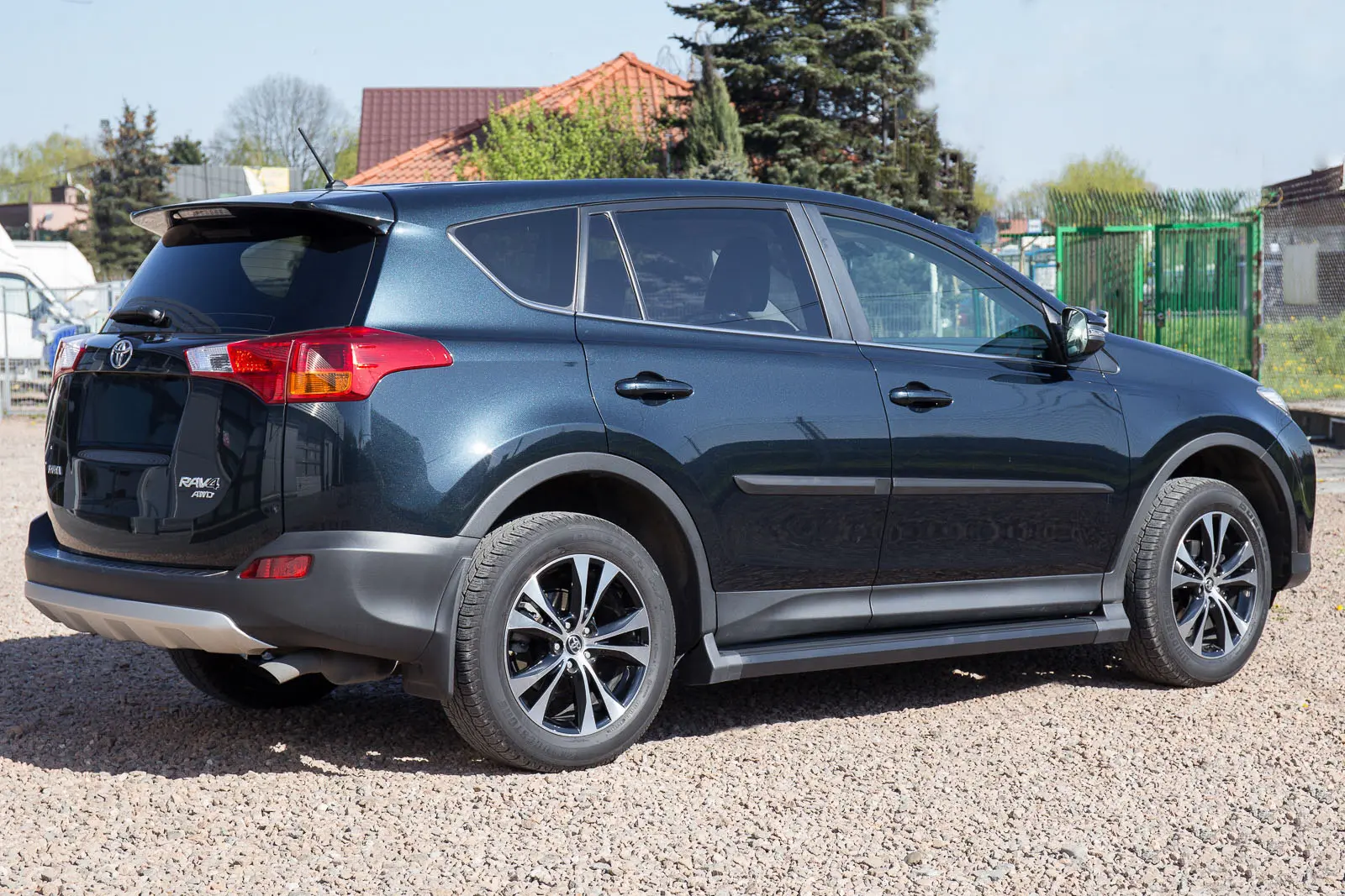 Stigtrinn Toyota RAV4 IV 2013 - 2015 – bilde 2